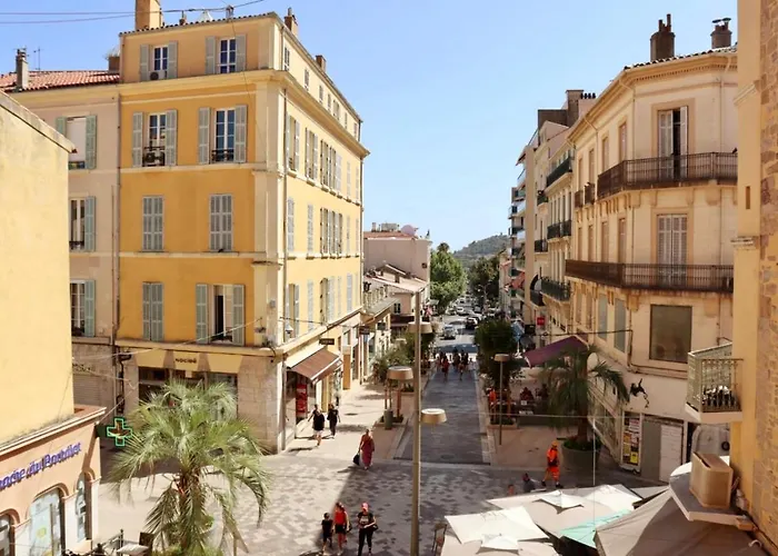 Au Coeur De Hyeres, Ideal Pour Les Couples !