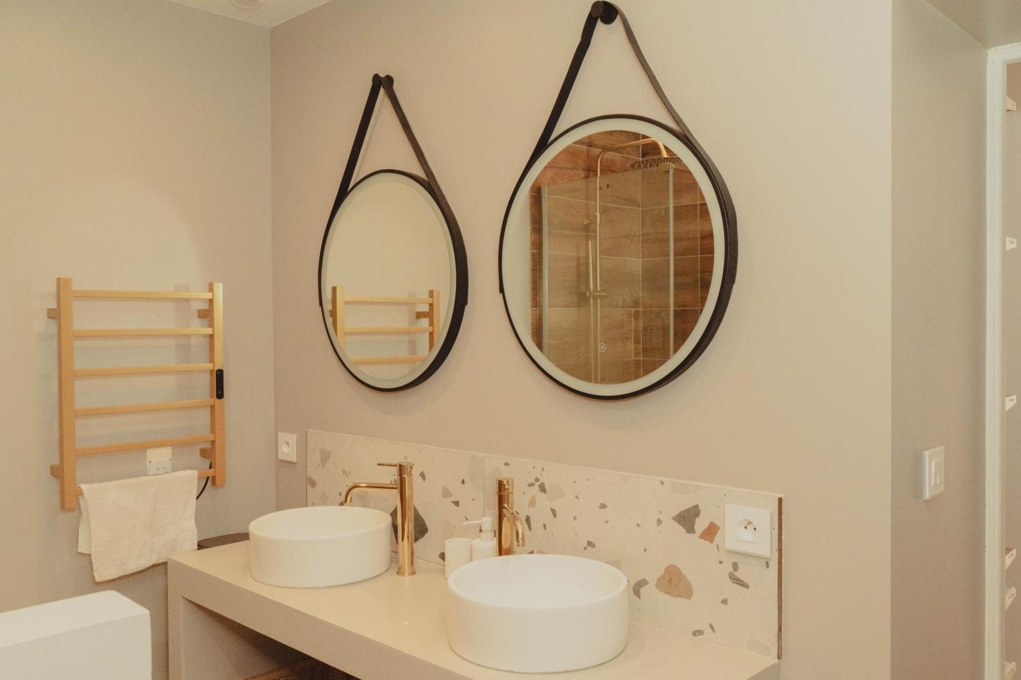 Au Coeur De Hyeres, Ideal Pour Les Couples ! * Hyeres
