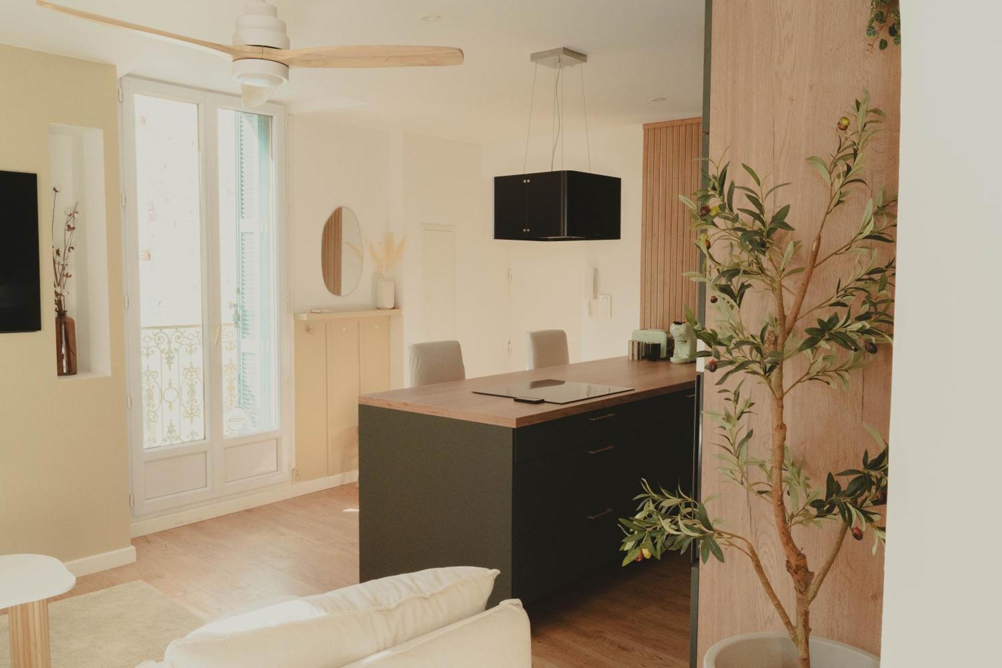 Au Coeur De Hyeres, Ideal Pour Les Couples ! Apartment *
